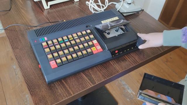 Raritní sovětský počítač Vostok BK-48 (Восток БК-48) klon ZX Spectrum 48 s magnetofonem rok 1991.CZ смотреть онлайн