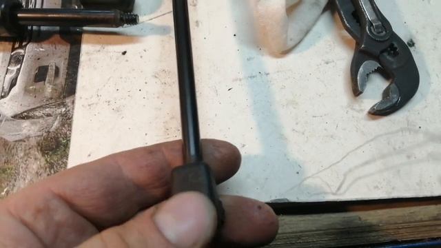 Замена газового упора (амортизатора) багажника / капота. смотреть онлайн