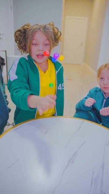 Best friends take on new challenges in Squid game 2! #funny #squidgame2 #wednesday смотреть онлайн