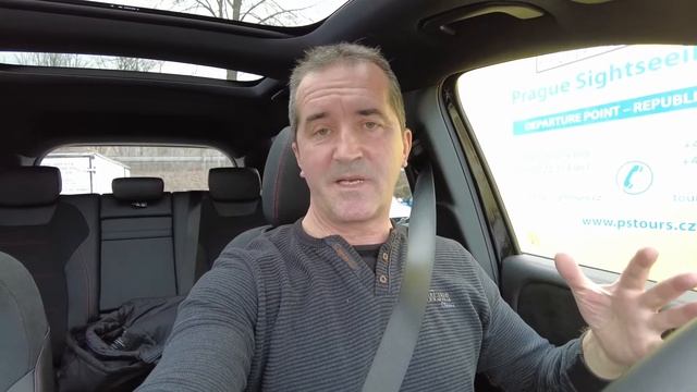 Mercedes-Benz EQB 300 4MATIC V Praxi