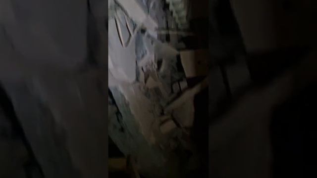 Артемовск,бойцы ВСУ пытаются раскопать завалы и достать своих после попадания по зданию ФАБом, 05.23 смотреть онлайн