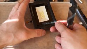 Как аккуратно снять стекло с прожектора и не сломать. Делюсь хитростью