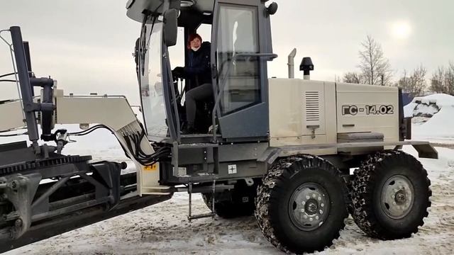 Депутат на тракторе смотреть онлайн