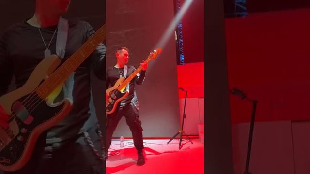 ах коментарии от его Поклонницы. это надо только слушать, шаман