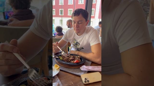 Шашлык-киндер сюрприз  #стамбул #еда #шашлык #ресторанстамбул #сергопудра