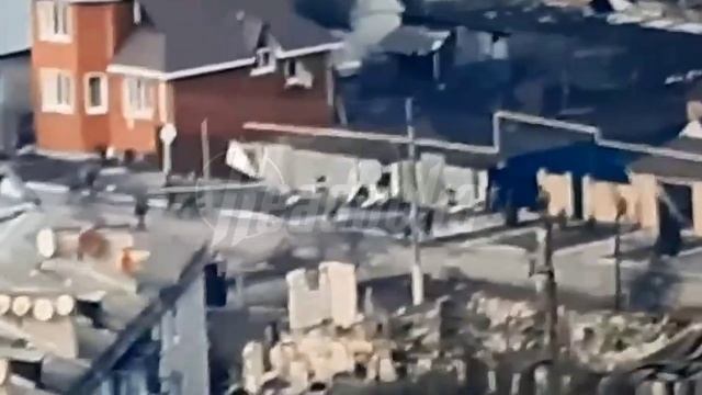 «Сколько их там?» — эксклюзивные кадры бегства ВСУшников из Суджи, заснятые с русского беспилотника смотреть онлайн