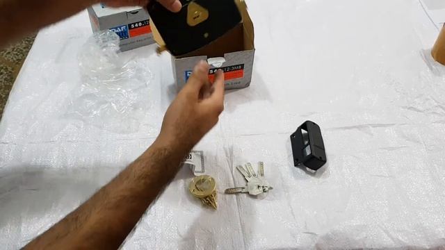 Main Gate Rim Cylinder Lock for Metal Doors Features смотреть онлайн