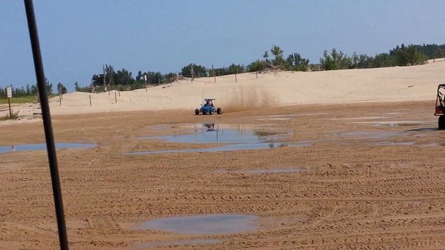 954 little buggy смотреть онлайн