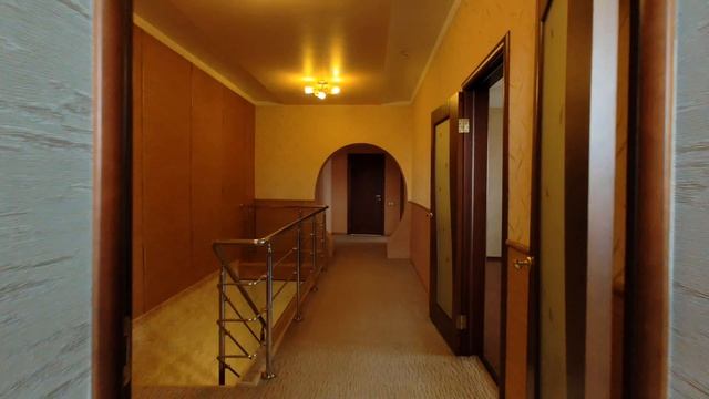 Продается:  двух-уровневая квартира с джакузи и сауной