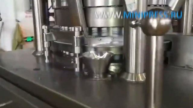 Фасовка и упаковка фармацевтического порошка, картонажная машина смотреть онлайн