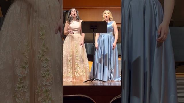 DUO DES FLEURS from Lakemé (Leo Delibes) смотреть онлайн