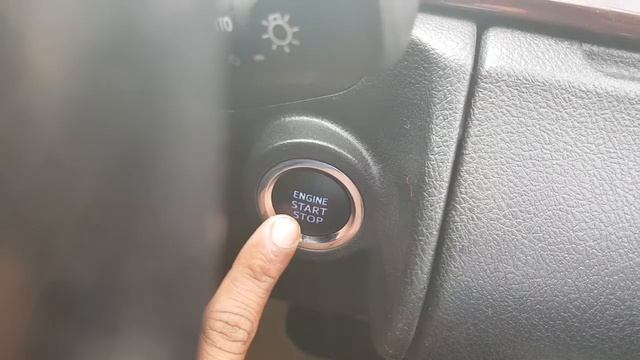 Toyota Innova Crysta Keyless Entry System || Premium Design Smart Entry Key ||#Newworldunseen смотреть онлайн