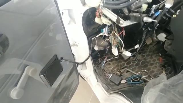 Damas Avtomobiliga Prostoy Pult Va Sentr Zamok Ustanovka Qilish