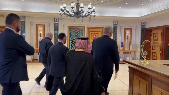 В Саудовской Аравии стартует встреча украинской и американской делегаций смотреть онлайн