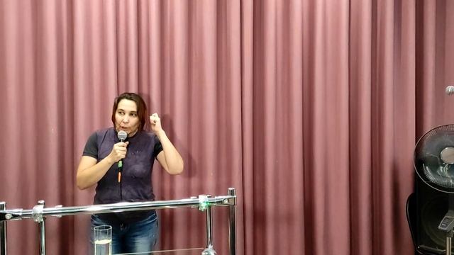 Елена Ножкова в церкви 