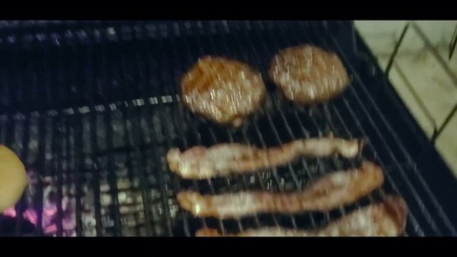 EP 16 BBQ BACON CHEESEBURGERS #theWRIGHTway #grilling смотреть онлайн