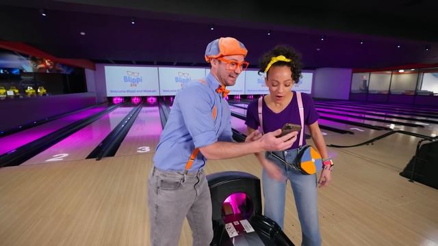 Build It With Blippi! | Blippi Wonders Educational Videos For Kids