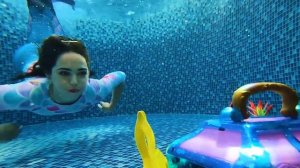 Свинка Пеппа ловит рыбу! Сундук Русалки - Обучающее видео с игрушками