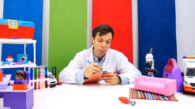 Супер Соник на приеме у Доктора Ой – Трактор Джонни сломался – Видео для детей Мегаклиника смотреть онлайн