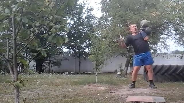 Взятие в стойку + швунг двойной гири 48 кг (левой рукой), смотреть онлайн