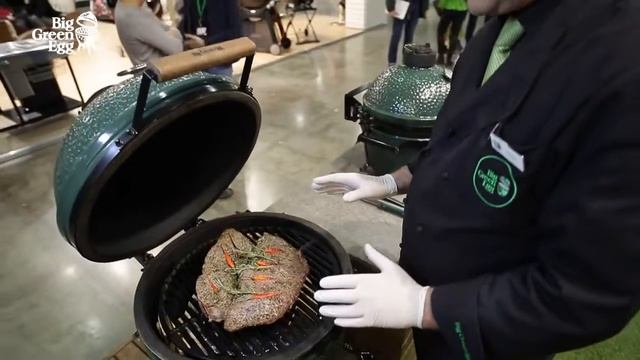 Большой гриль Big Green Egg смотреть онлайн