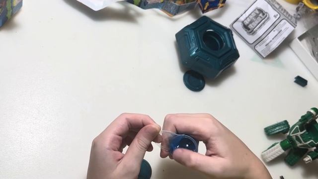 Ready 2 robot - распаковки двух коробок сюрпризов с роботами смотреть онлайн