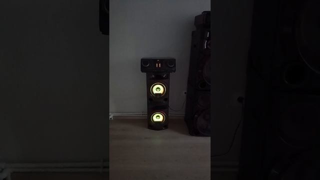 LG XBOOM CL87 23500W смотреть онлайн