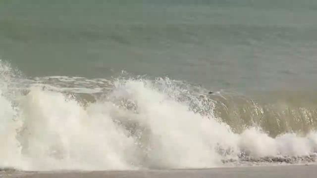 Waves fun on Ko Samui, Lamai Beach 23-12-2014 смотреть онлайн