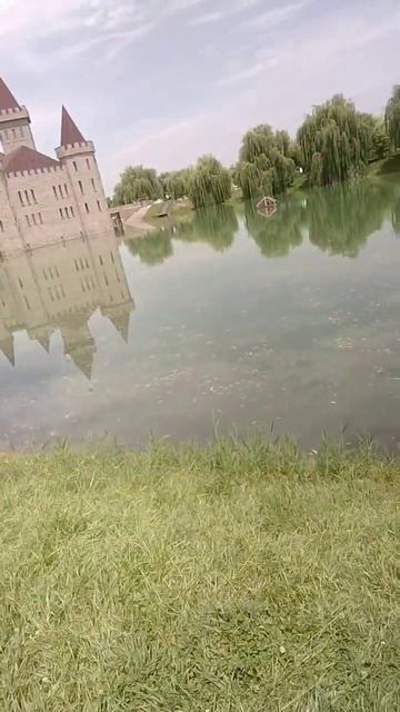 Когда пытаешься показать не только природу и бомбезный замок, но и себя) inst: mankanastia смотреть онлайн