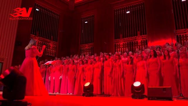 Proud Mary By Tina Turner & Green Green Grass Of Home By Tom Jones Performed by Valley Rock Voices смотреть онлайн
