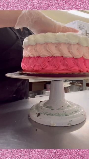 Barbie Silhouette Cake💖 #barbie #barbiegirl #barbiecake #cake #cakedecorating #barbiemovie смотреть онлайн