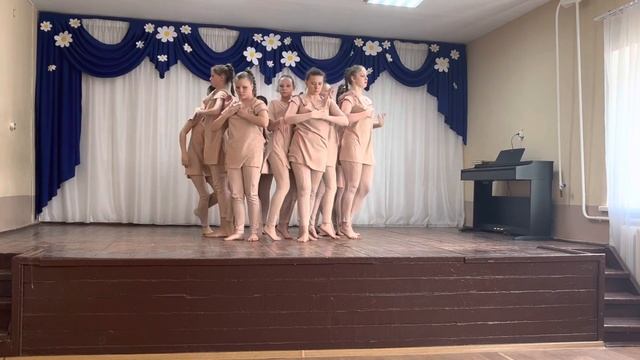 Хореографические коллективы Сувенир и Богданочка номер «Подвиги нашего времени» смотреть онлайн