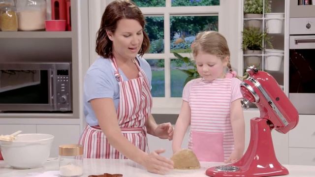 Gingerbread Men Cookies | Cook With Curtis Stone | Coles