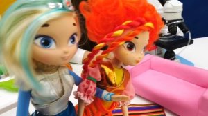 Видео про куклы из мультфильма Сказочный Патруль. Снежка заморозила Алёнку! Игрушки для девочек