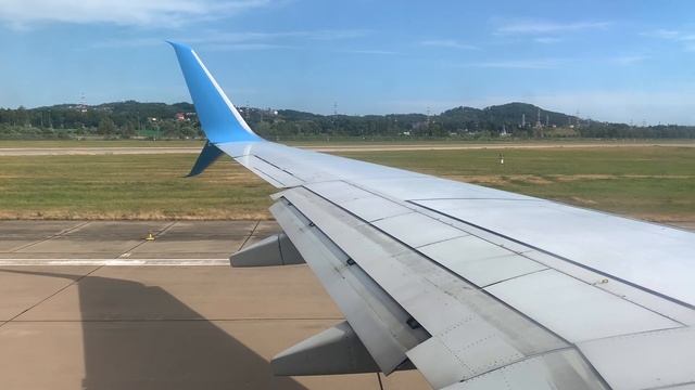 Взлет из Сочи Boeing 737-800 Победа