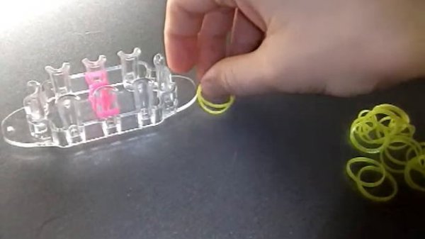 Плетение из резинок Мороженое -брелок