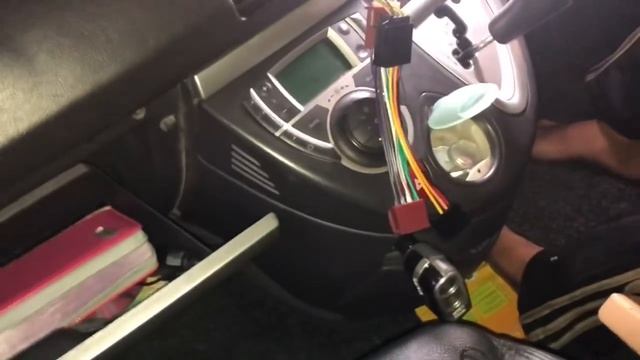Pasang radio tape di Peugeot bisa mogok смотреть онлайн