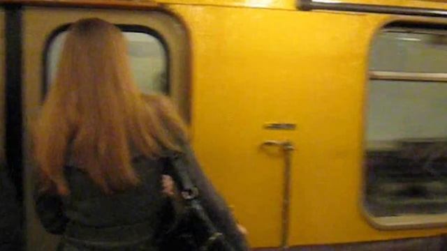 Moscow metro time machine: a trip to 2008. Riding soviet trains of E series that no longer run смотреть онлайн