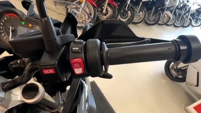BMW F750 GS (2022) смотреть онлайн