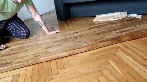 Сделал стол под нужный размер. Столешница из мебельного щита с планкой по периметру для утолщения.