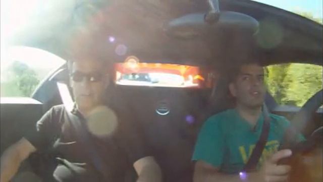 Bugatti Veyron Super Sport reviewed by Chris Harris and Harry Metcalfe смотреть онлайн