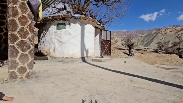 Village life 🏕Babak and two construction workers spend a happy and fun day🧱🏡