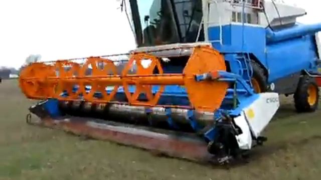 Испытания приставки для уборки сои марки НСП аналог Flex