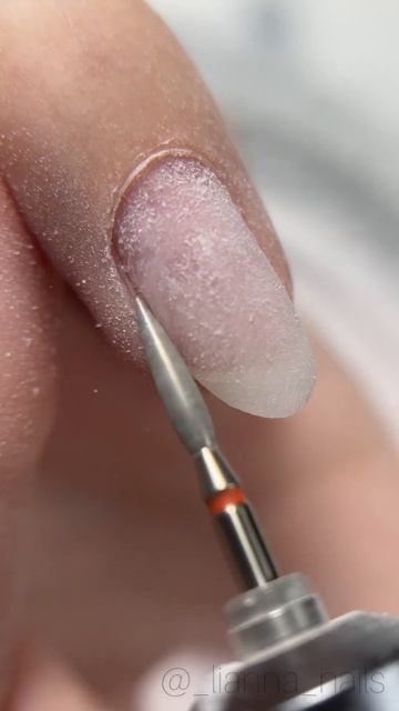 Конечно эта одна из причин 😌 #маникюрмосква #дизайнногтей #nails смотреть онлайн