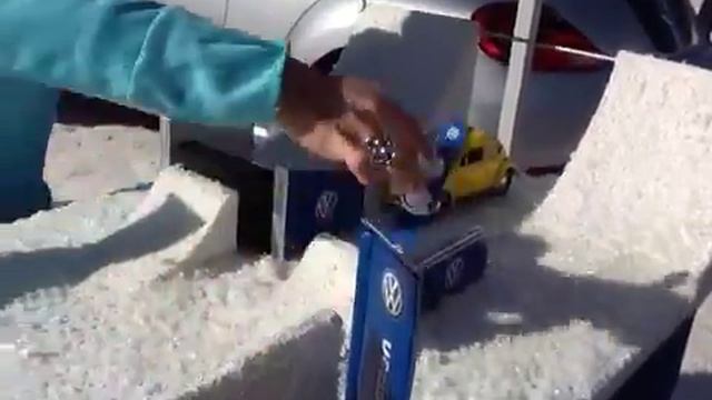 VW | Finger Snowboard Cross at Little Blue Mountain - Laurie H смотреть онлайн