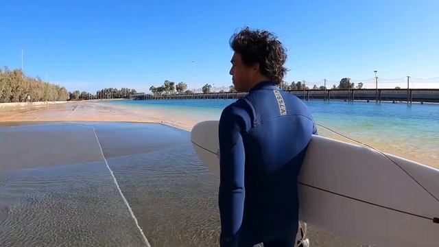 Самая дорогая искусственная волна для сёрфинга | Кейси Найстат смотреть онлайн