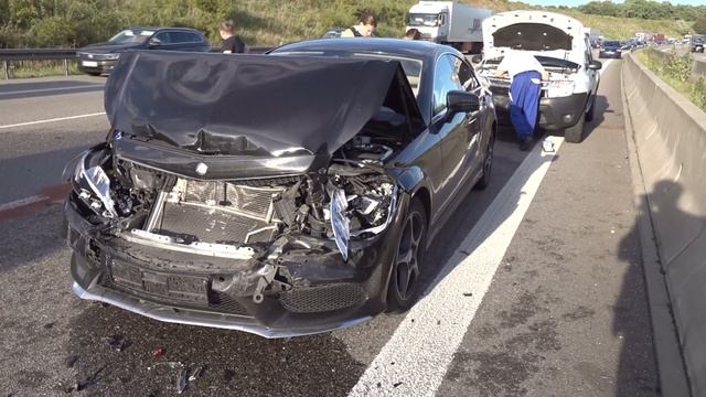 +++ MEHRERE VERLETZTE NACH SCHWERER KOLLISION AUF A8 +++ FEUERWEHR & RETTUNGSDIENST | TRÜMMERFELD смотреть онлайн