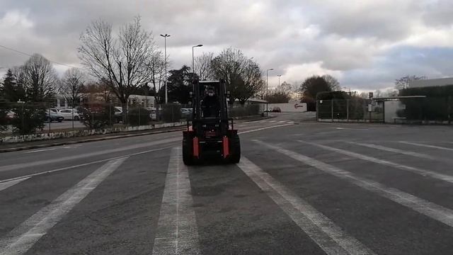 Chariot élévateur tout terrain HANGCHA TT25-4 (Réf 8453) смотреть онлайн