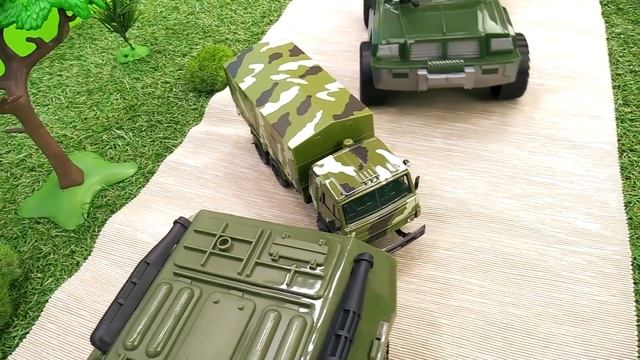 Игры битвы - Бэтмен против Джокера! - Супергерои игрушки для мальчиков. Сборник видео для детей смотреть онлайн