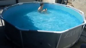 Купаюсь в бассейне 13 часть